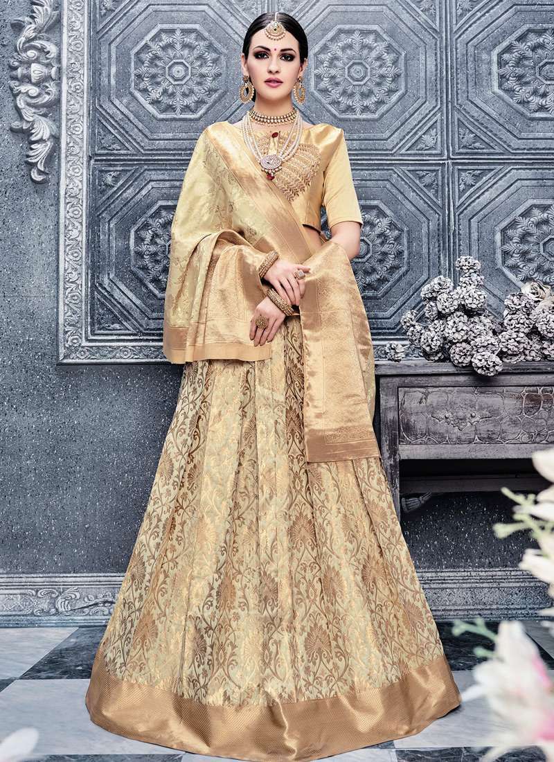 KANIKA KAPOOR 25002 BY RAJTEX PURE BANARASI SILK LEHENGA