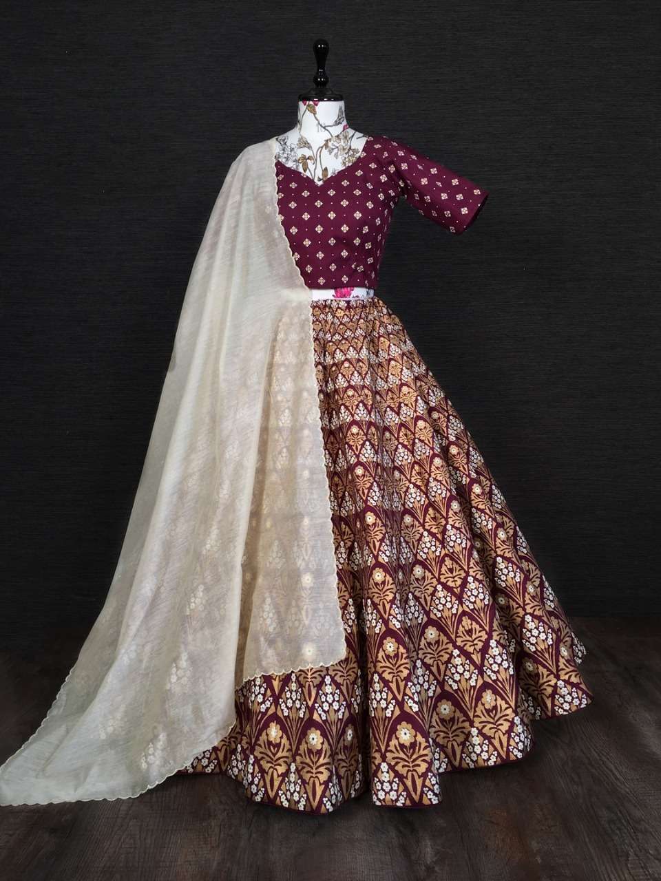 AADA SILK BY ASLIWHOLESALE 1900 TO 1903 SERIES FANCY NAVRATRI LEHENGAS