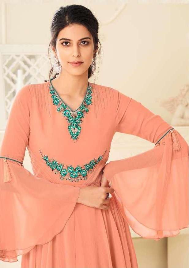 SUI DHAAGA VOL-4 HIT DESIGNS BY VAMIKA 10029 TO 10032 SERIES GEORGETTE GOWNS