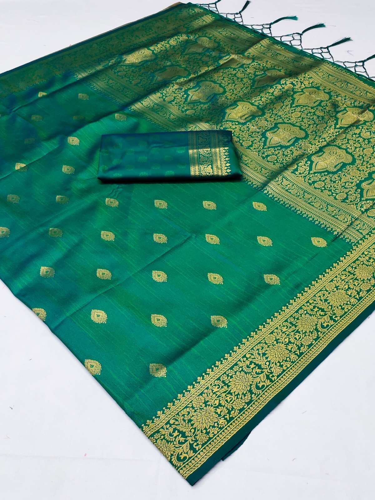 KANYAATHA SILK  BY ASLIWHOLESALE FANCY MOOS HANDLOOM WEAVING SILK SAREES