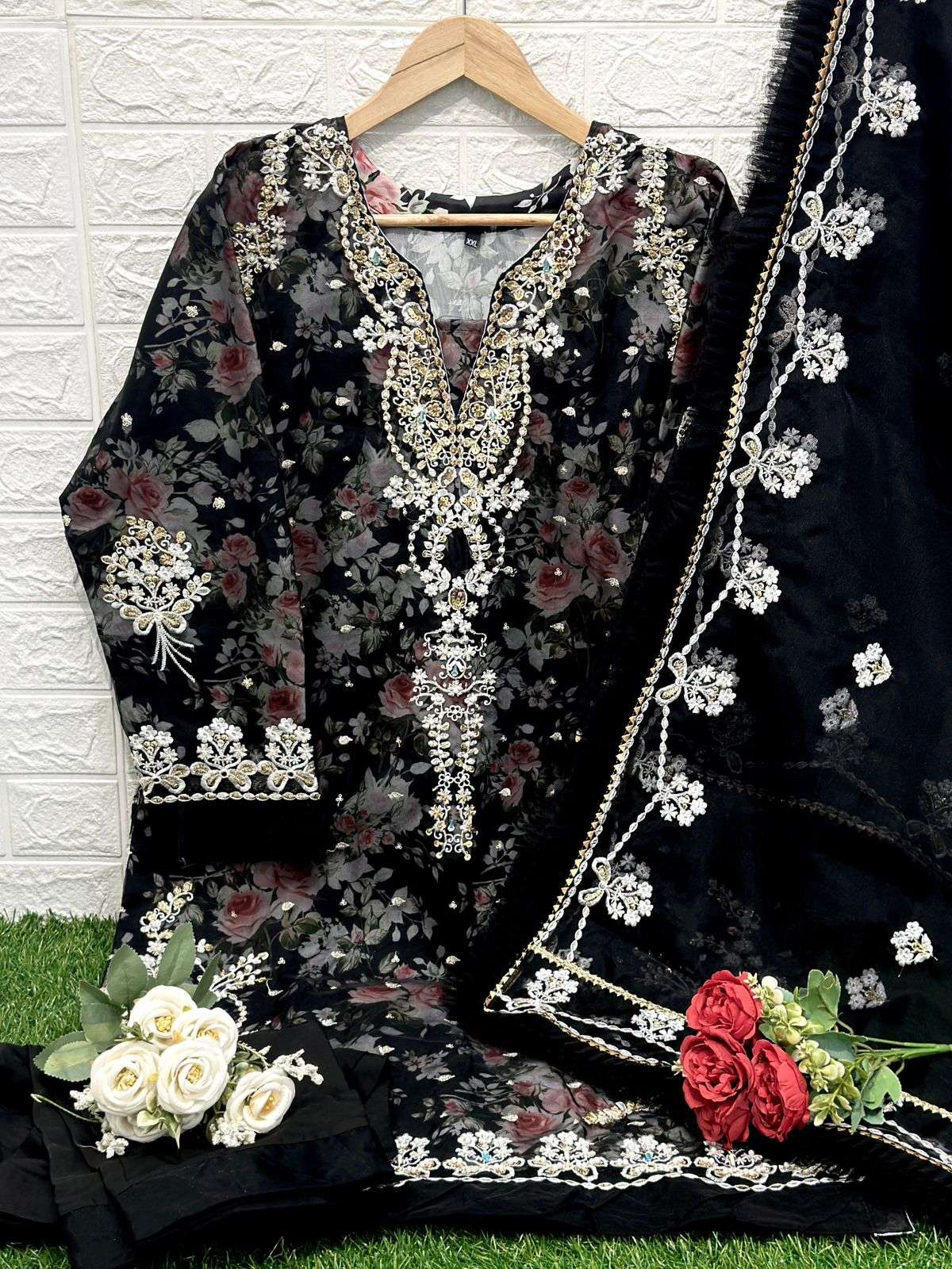 BAROQUE READYMADES BY BAROQUE DESIGNER FANCY WORK PAKISTANI DRESS