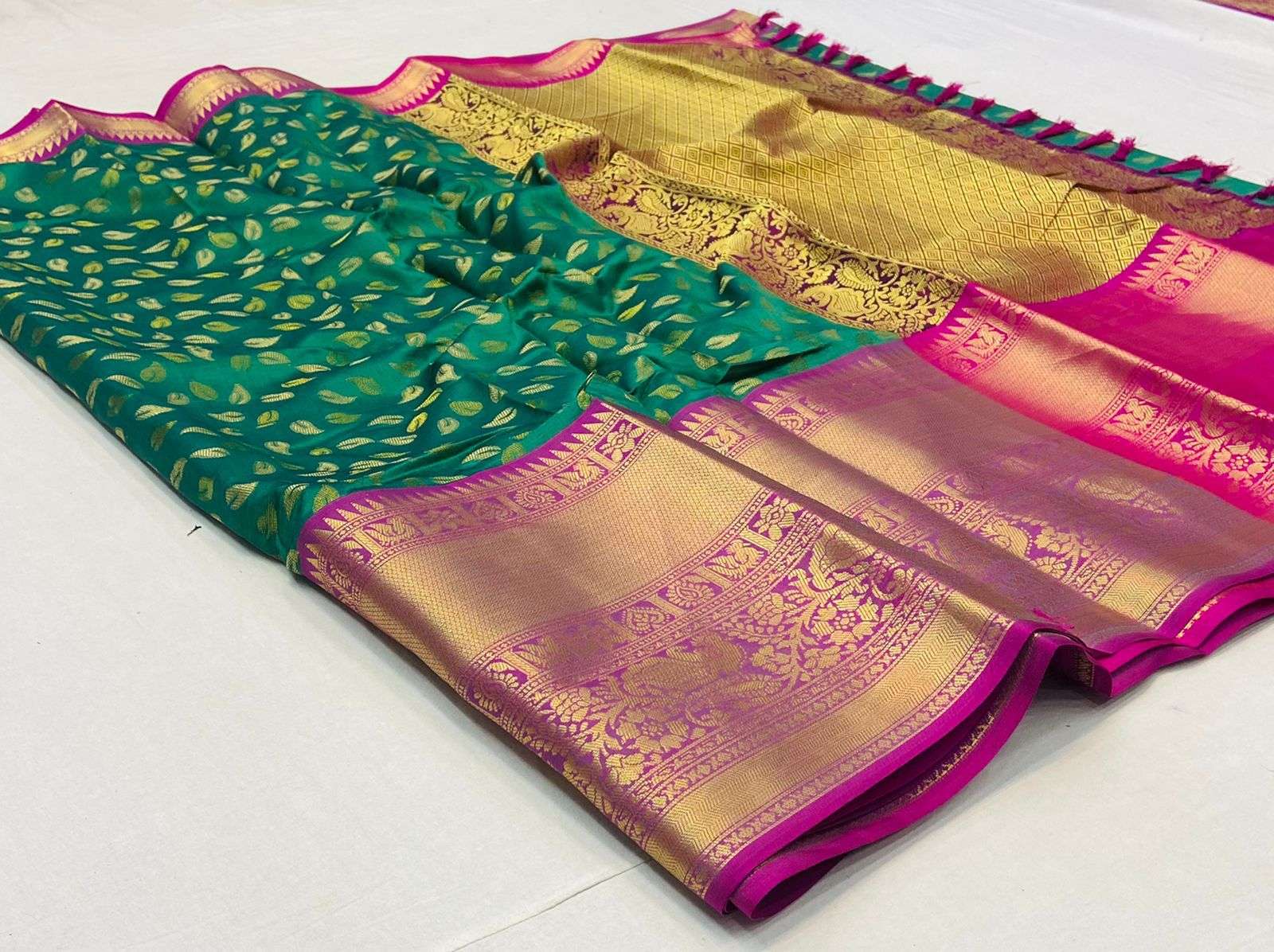 LOOTERA SILK BY ASLIWHOLESALE DESIGNER ZARI SOFT KANJIVARAM SILK SAREES