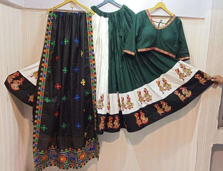 DAKSHA VOL-8 BY ASLIWHOLESALE DESIGNER COTTON NAVRATRI LEHENGAS