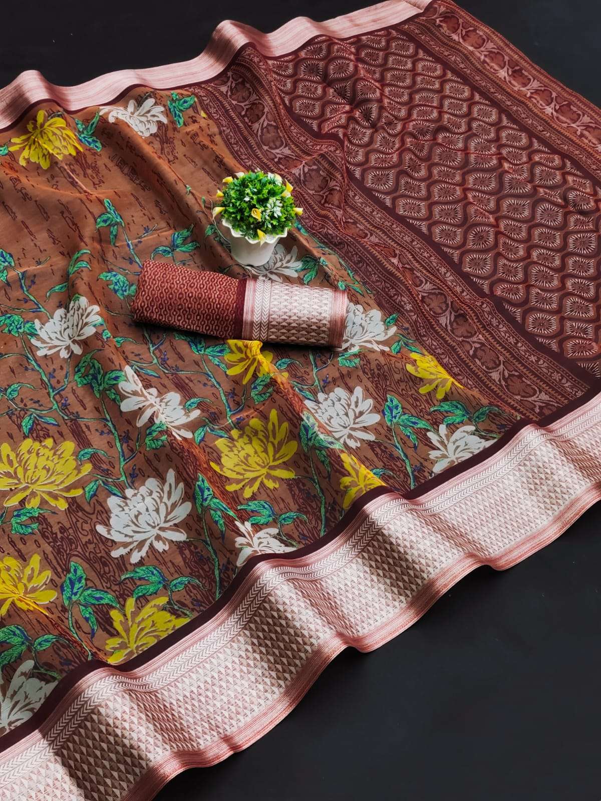 Block Printed Bishnupur Silk at Rs 3865 | हैंड ब्लॉक मुद्रित रेशम की साड़ी  in Kolkata | ID: 14255103933