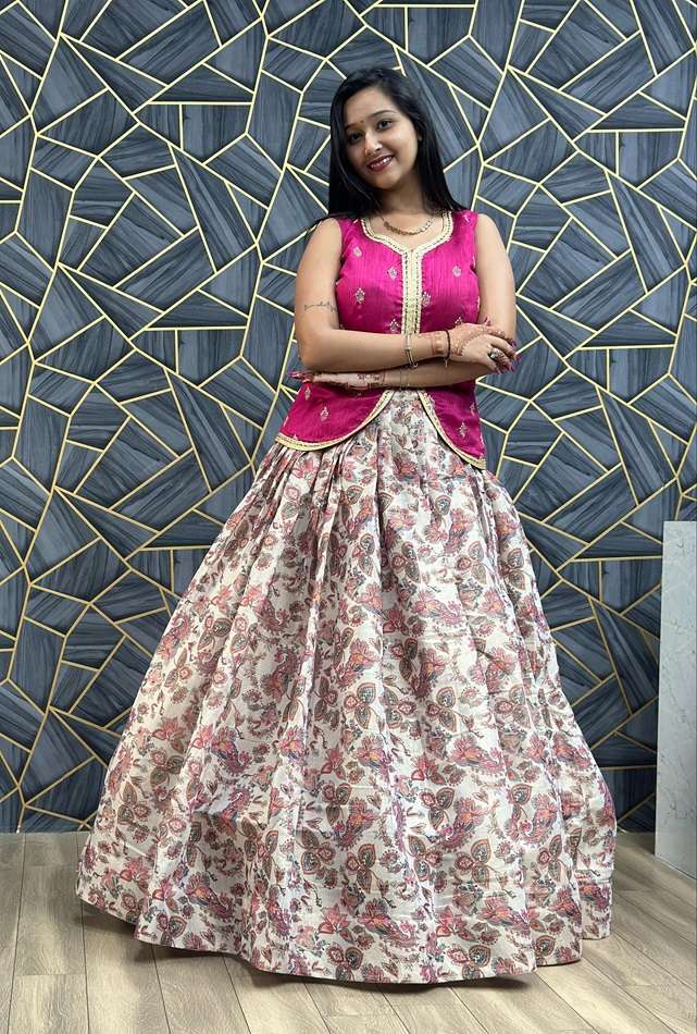 Buy Desi Girl Stretchable Petticoat at Haya Zone