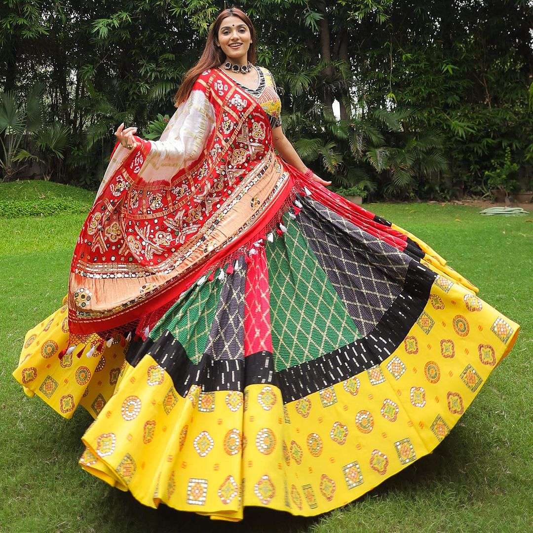 PC-1458 BY ASLIWHOLESALE HEAVY DESIGNER BUTTER SILK PRINTED LEHENGAS