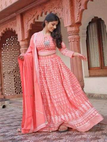Buy KEYA SETH EXCLUSIVE Self Design Bollywood Pure Silk Red Sarees Online @  Best Price In India | Flipkart.com