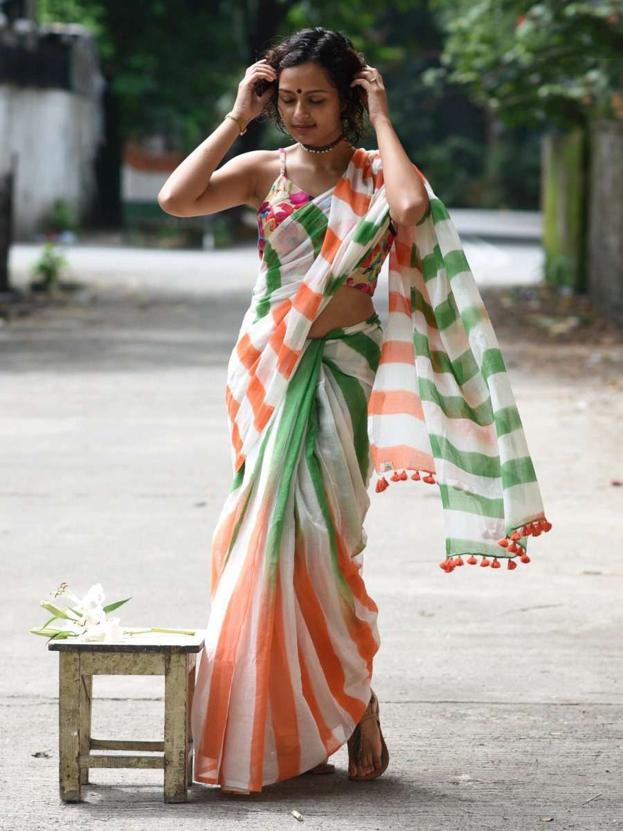 Pin by bhumika varshney on jewellery | Saree poses, Indian beauty saree,  Modern saree