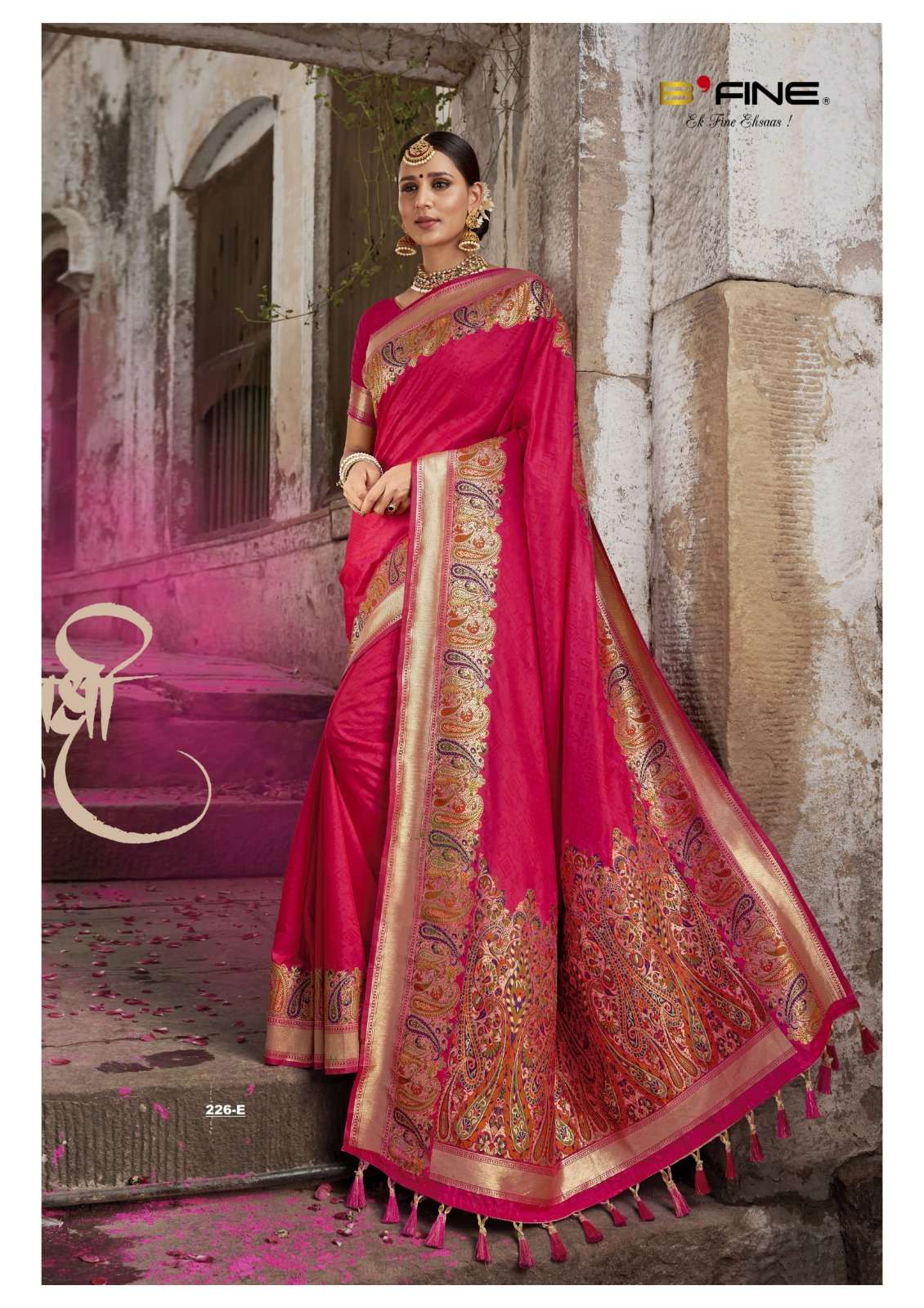 Sangria Ethnic Motif Woven-Design Banarasi Sarees - Absolutely Desi