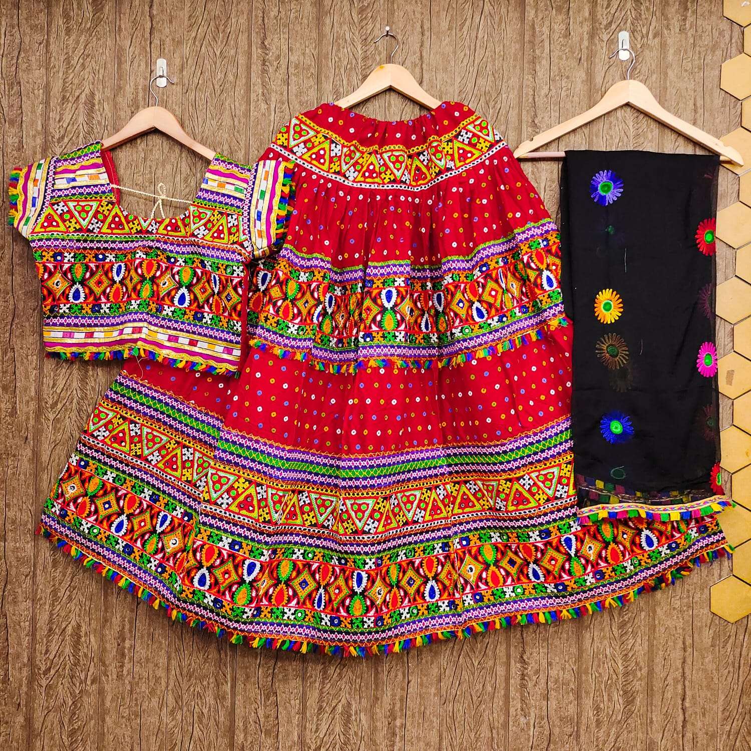 AGLARE Baby Girls Lehenga Choli Fusion Wear Embroidered Lehenga, Choli and  Dupatta Set Price in India - Buy AGLARE Baby Girls Lehenga Choli Fusion  Wear Embroidered Lehenga, Choli and Dupatta Set online