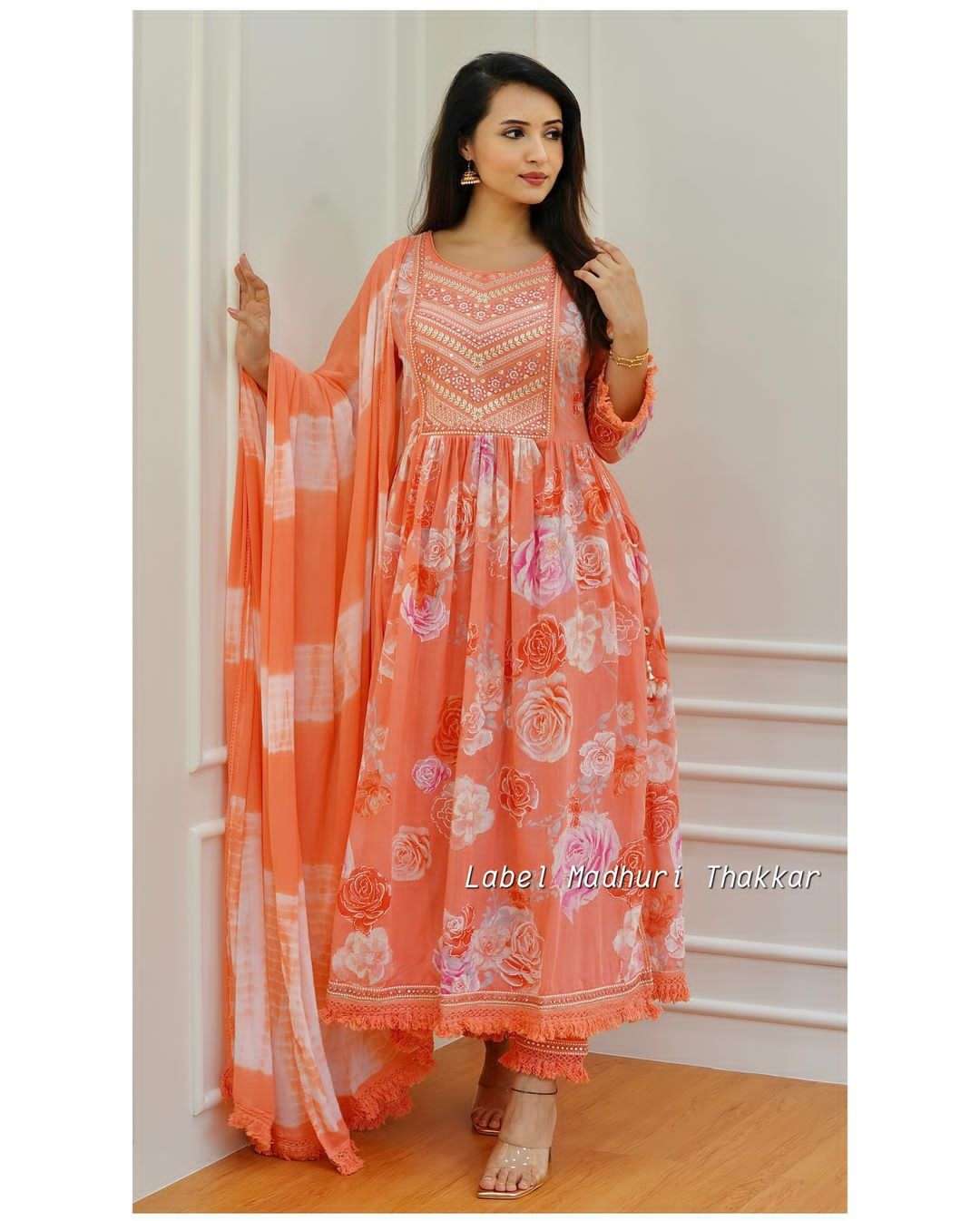 Winter Velvet Dresses Designs Latest Trends Collection 2023-2024 | Velvet dress  designs, Designer anarkali dresses, Velvet dress design